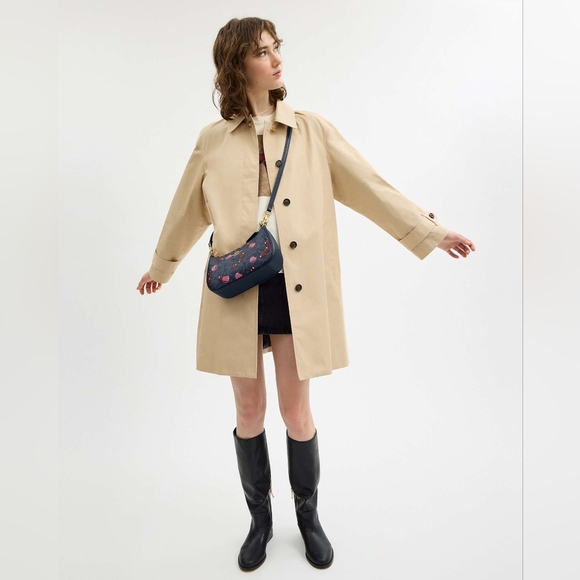 Coach Teri Shoulder Bag In Signature Canvas With NWT - Picture 5 of 9